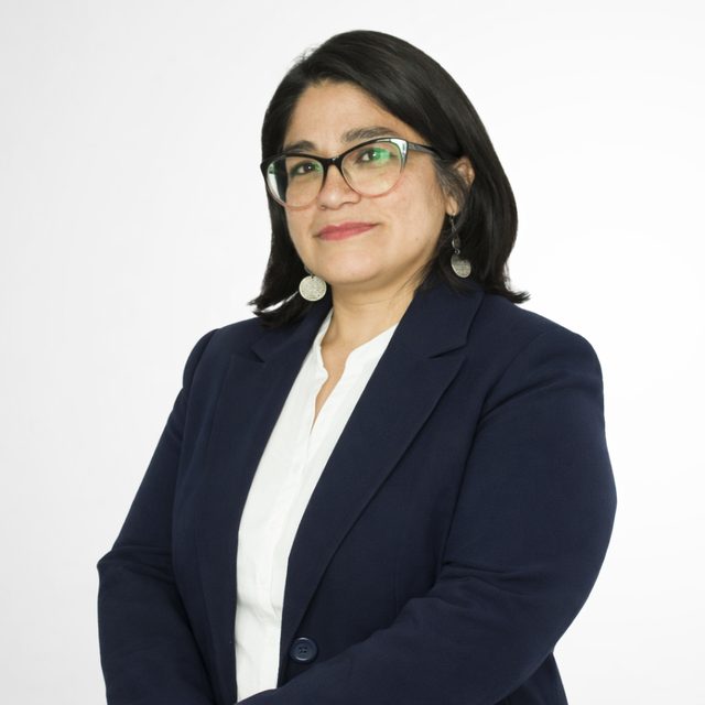 Retrato de Karen Cornejo, Jefe de Contabilidad